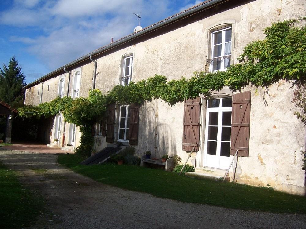 La Maison De Marie-Claire Doncourt-sur-Meuse Exteriör bild